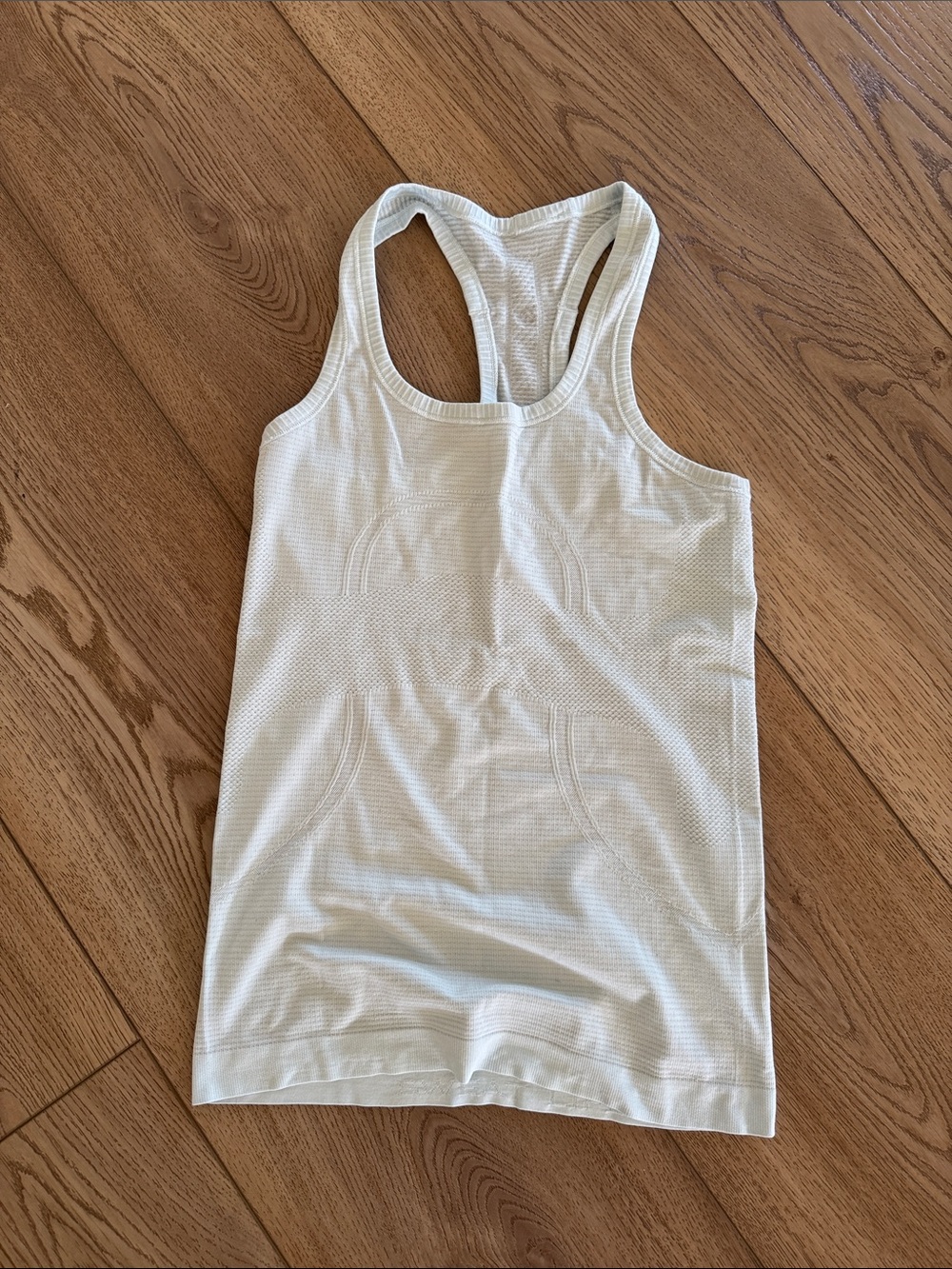 Lululemon Swiftly Tech Racerback Tank Top 2.0 Waist Length - Size 4 - light mist